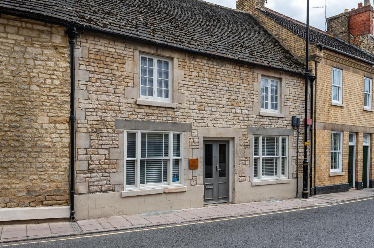 Stylish Central 6 Bedroom Converted Granary Stamford Bagian luar foto