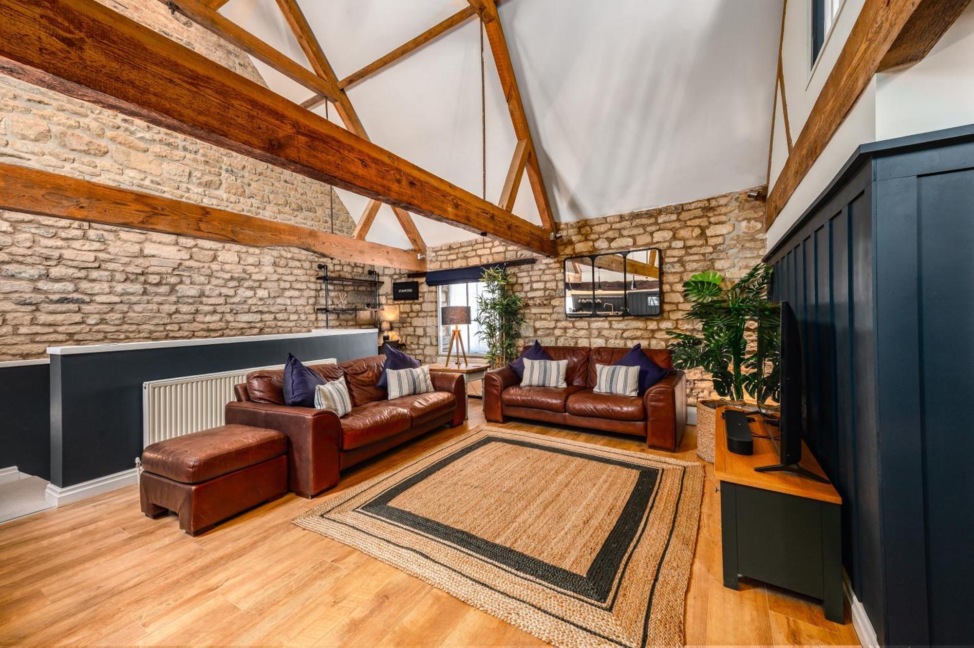 Stylish Central 6 Bedroom Converted Granary Stamford Bagian luar foto